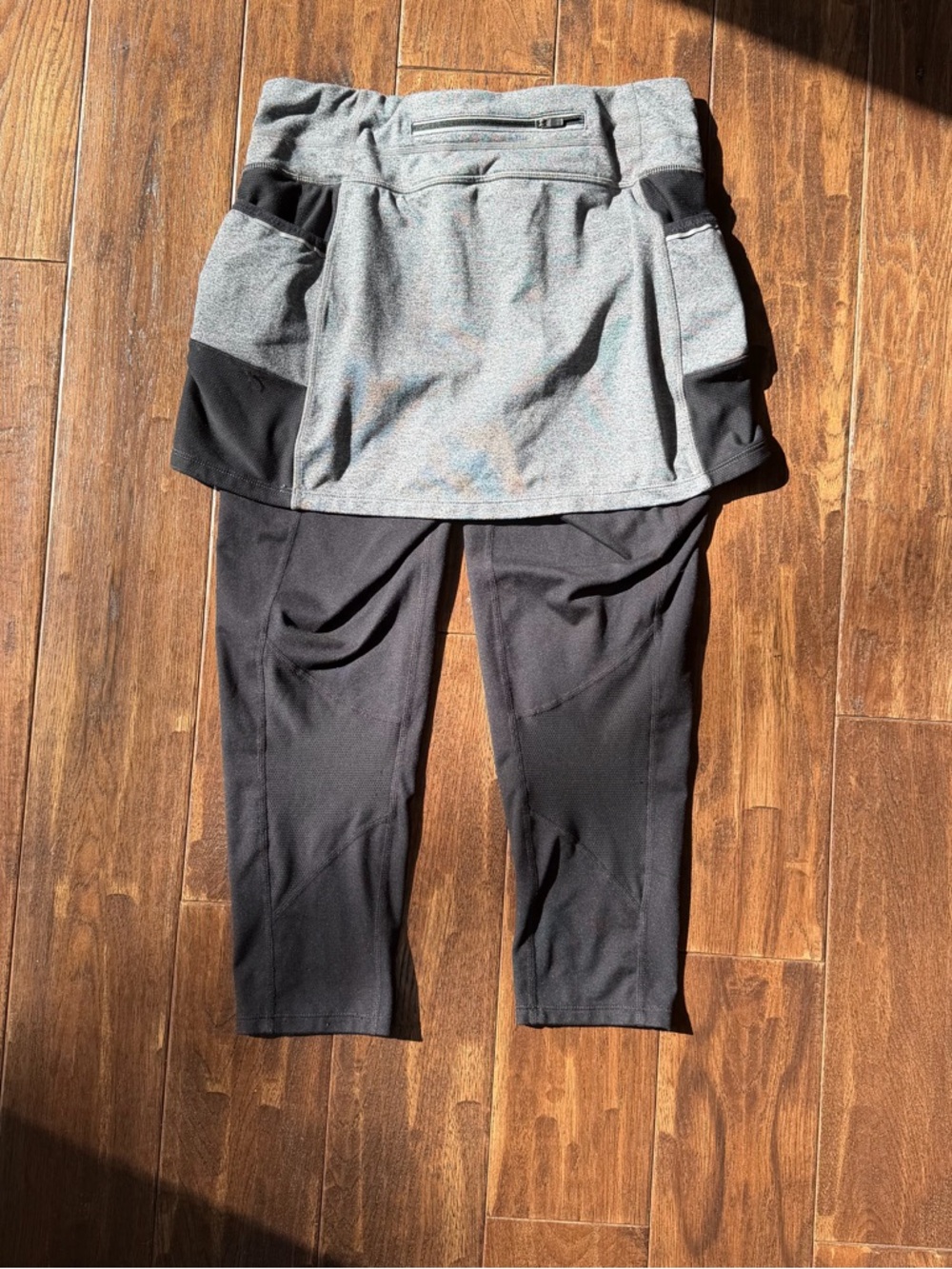 Athleta "Be Free" 2-in-1 Skirted Capri Legging - Picture 3 of 12